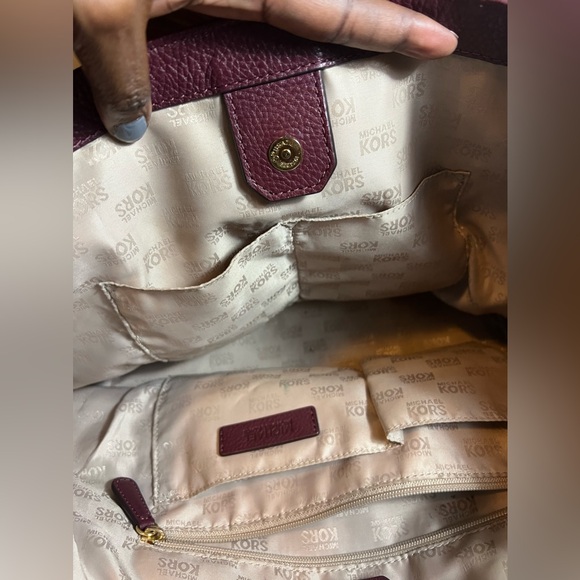 Michael Kors Merlot wine leather shoulder bag - Picture 14 of 16